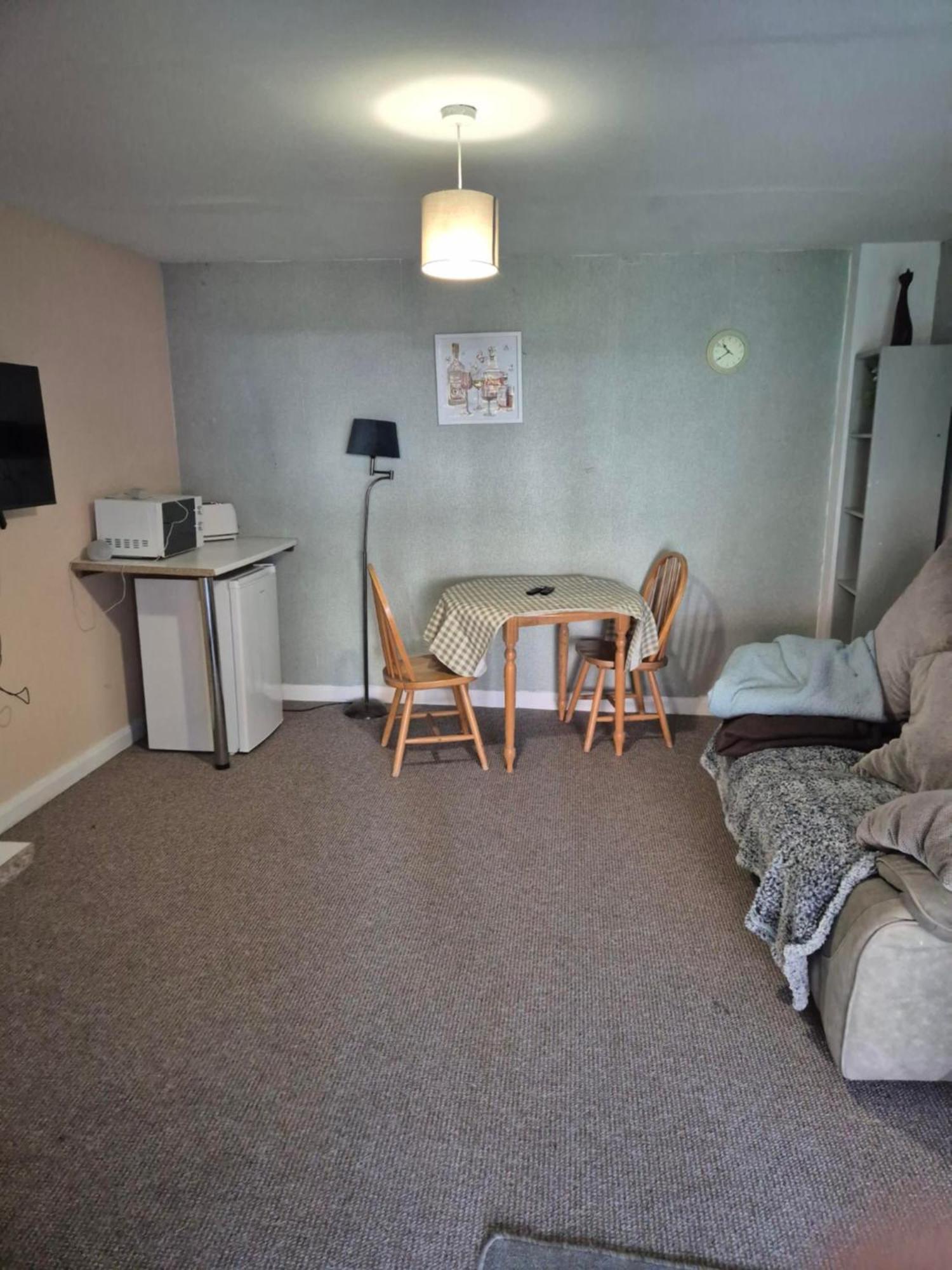Accomadation เร็กซ์แฮม ภายนอก รูปภาพ